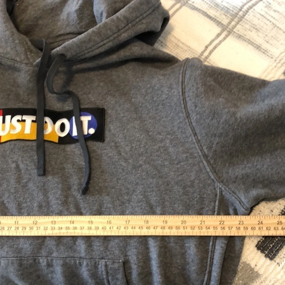 Nike Mens Hoodie Sz M Hoodie Sportswear Long Sleeve Pockets Standard Fit Grey